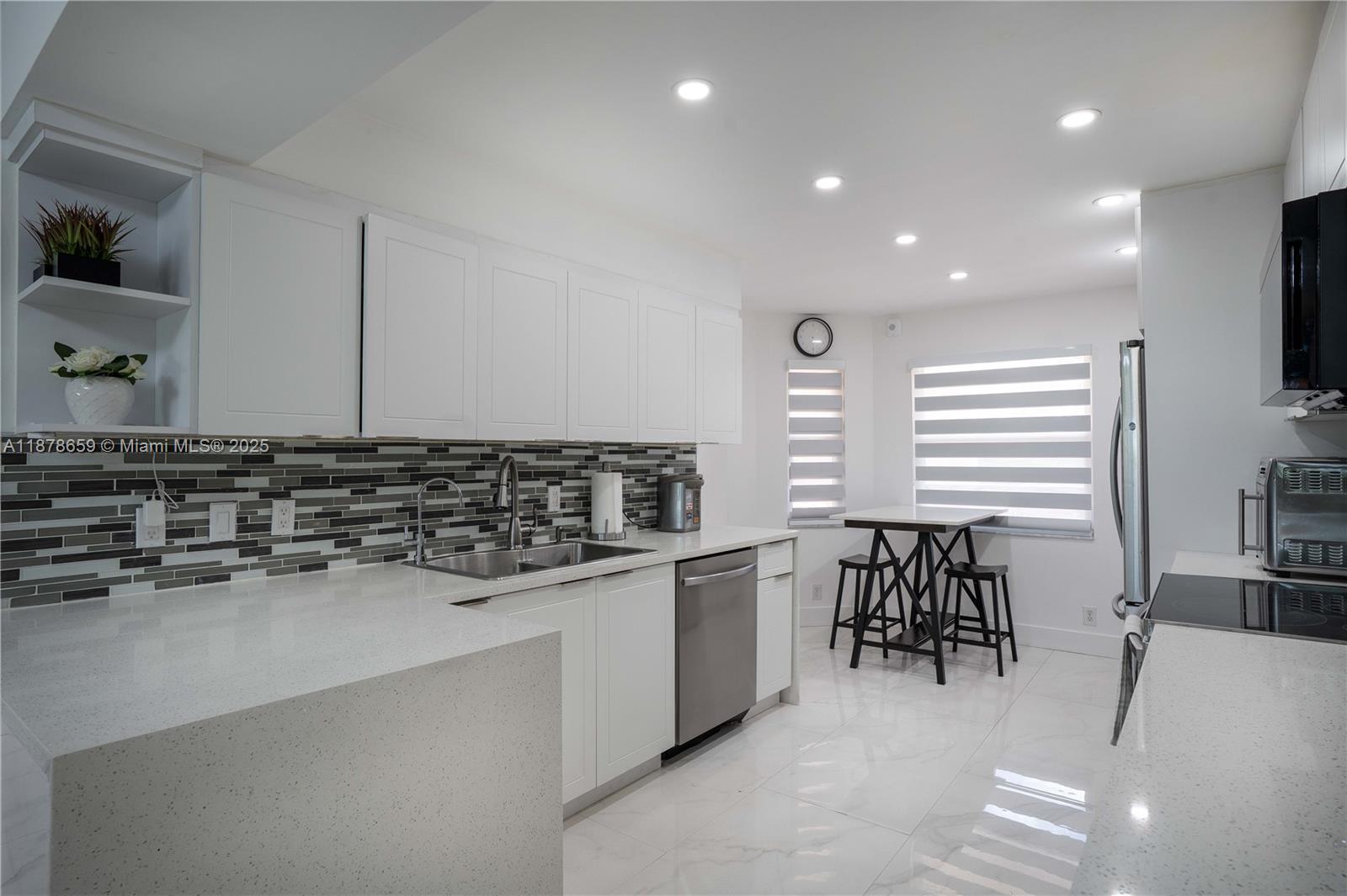ANDROS VILLAGE - Residential