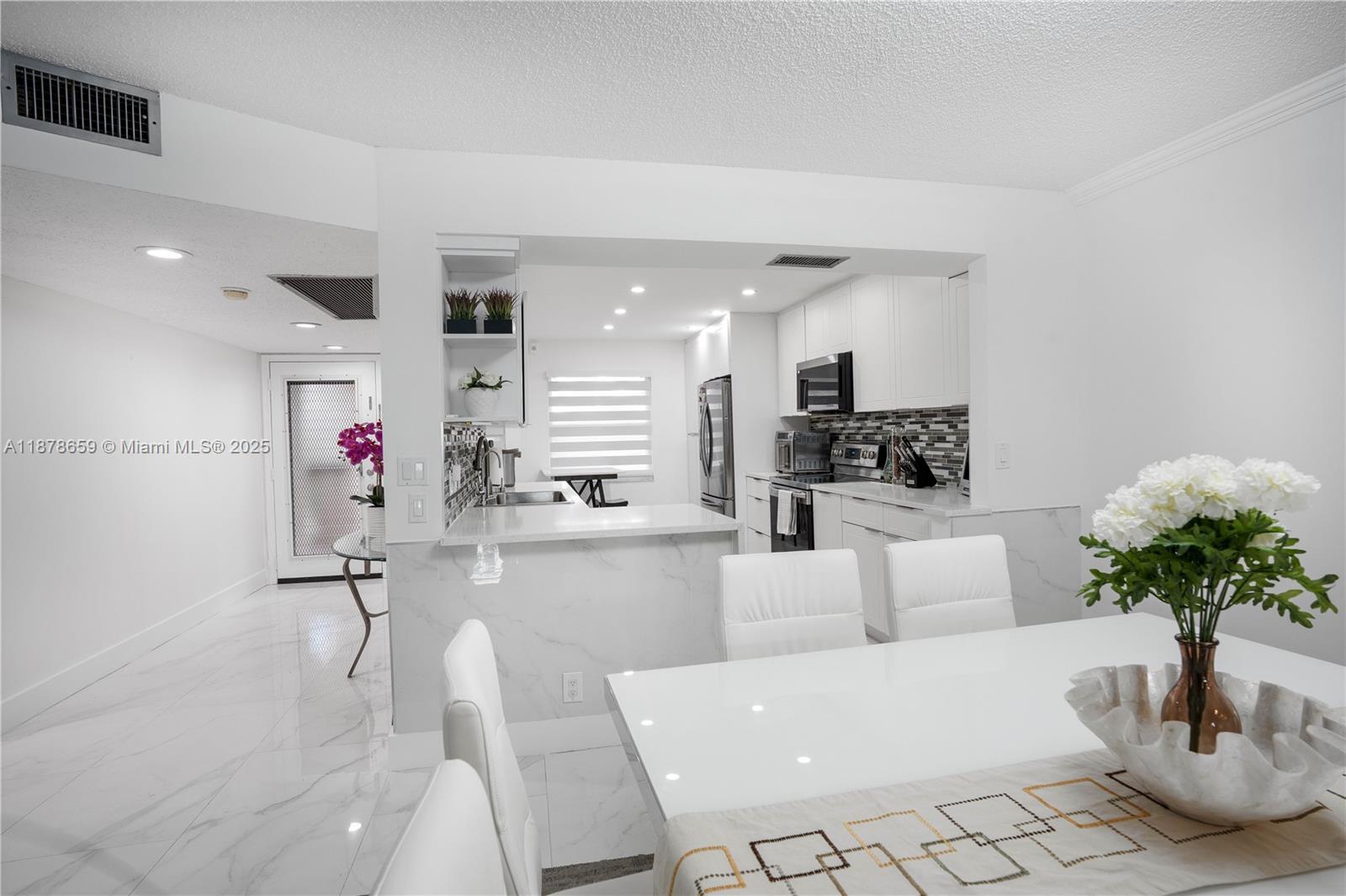 ANDROS VILLAGE - Residential