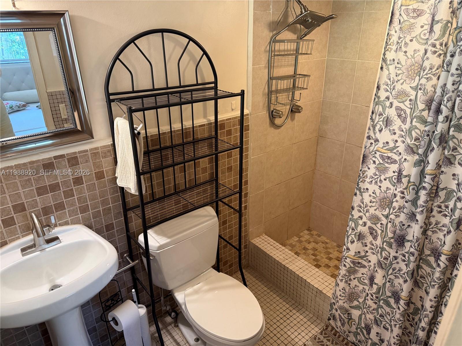 HARBOR VILLAGE SEC H - Residential Lease