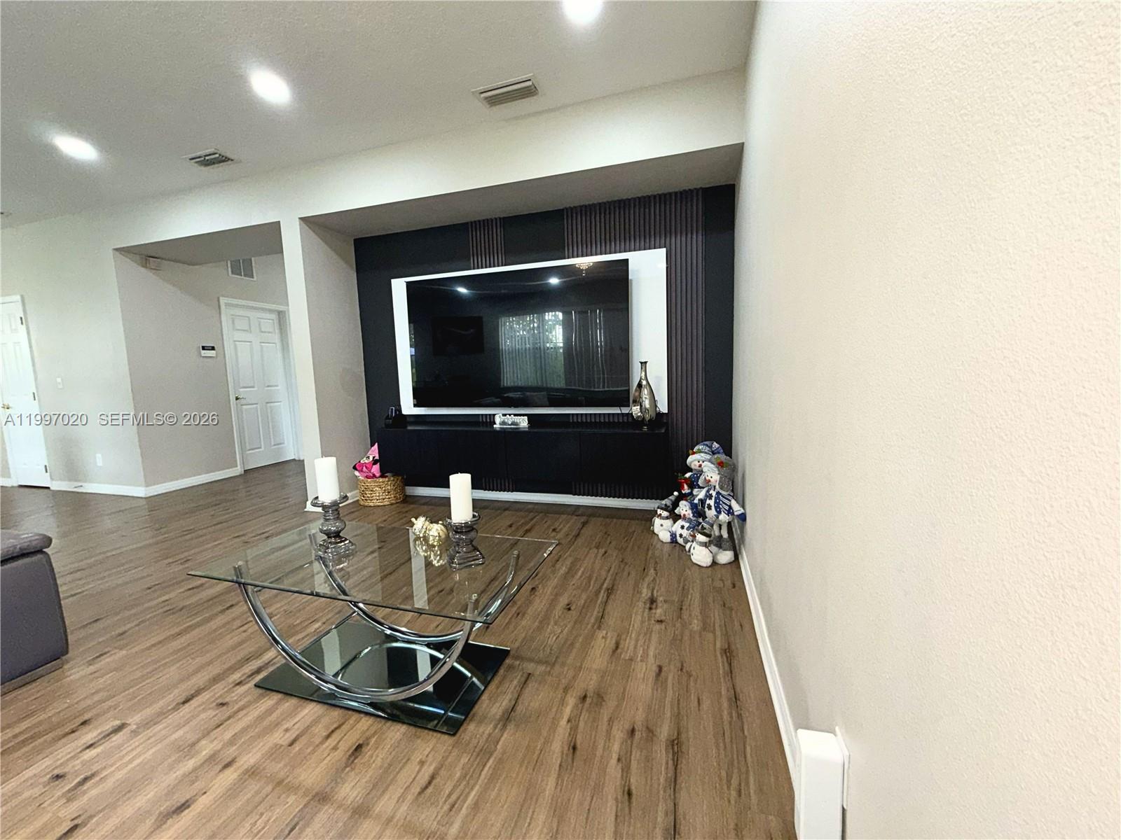 LEGACY PARK PH 02 - Residential