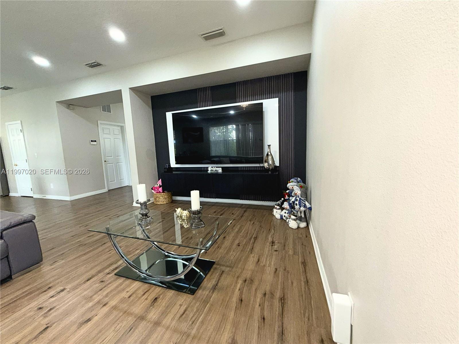 LEGACY PARK PH 02 - Residential