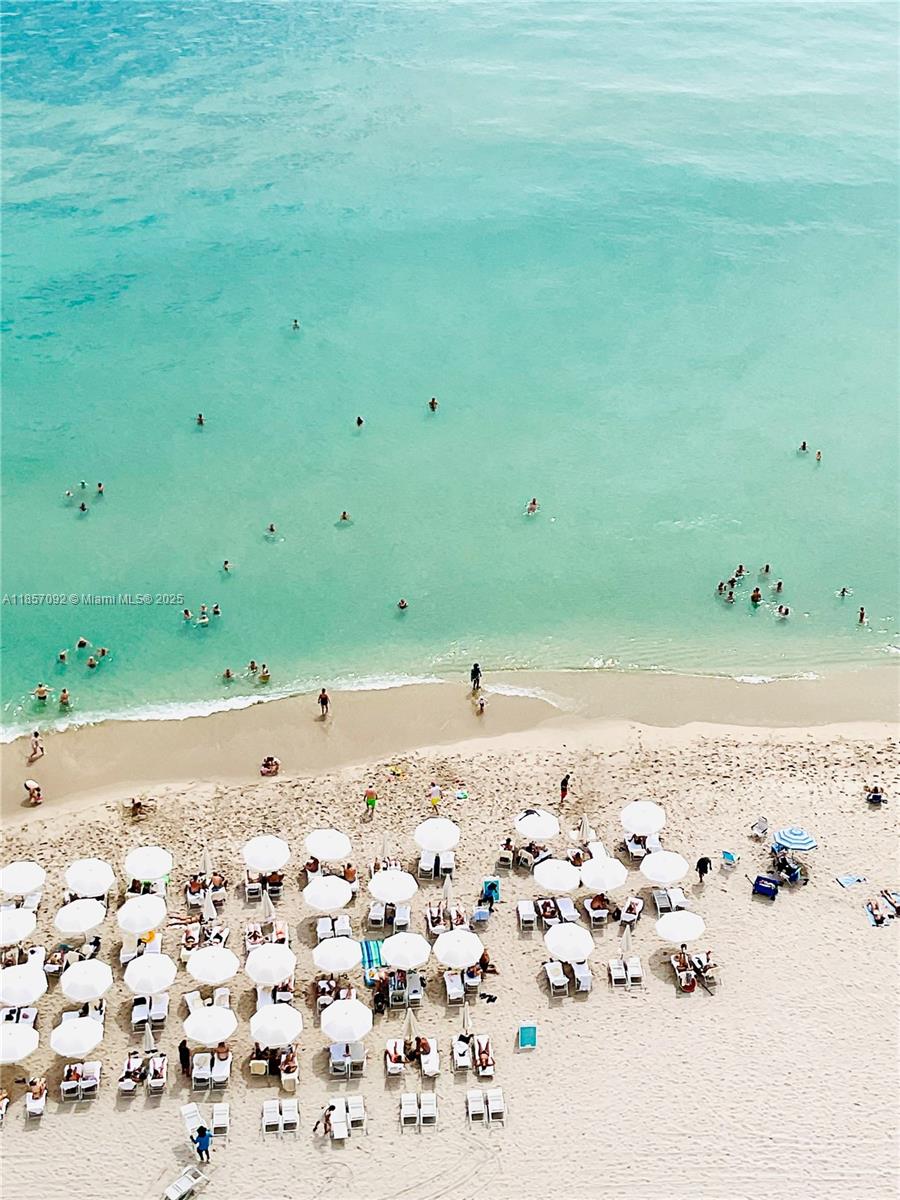APOGEE BEACH CONDOMINIUM - Residential