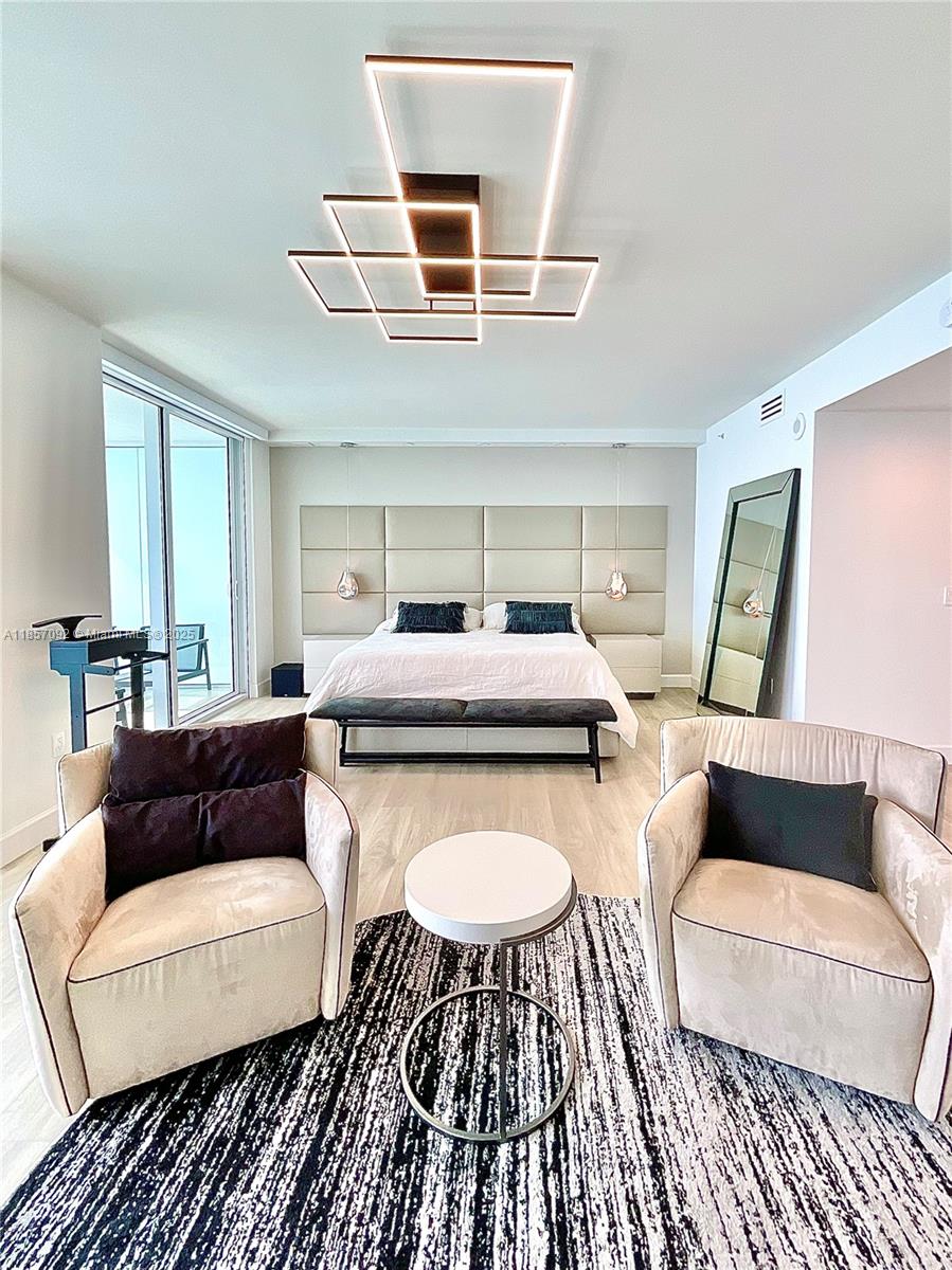 APOGEE BEACH CONDOMINIUM - Residential