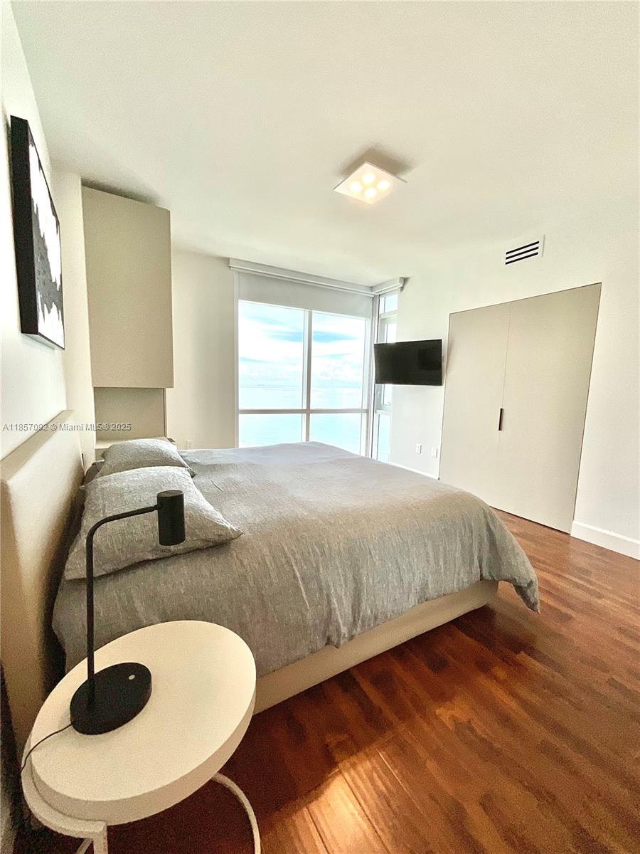 APOGEE BEACH CONDOMINIUM - Residential