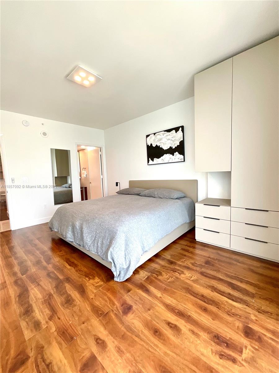 APOGEE BEACH CONDOMINIUM - Residential