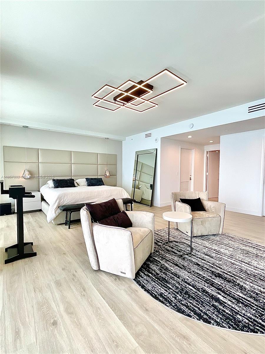 APOGEE BEACH CONDOMINIUM - Residential