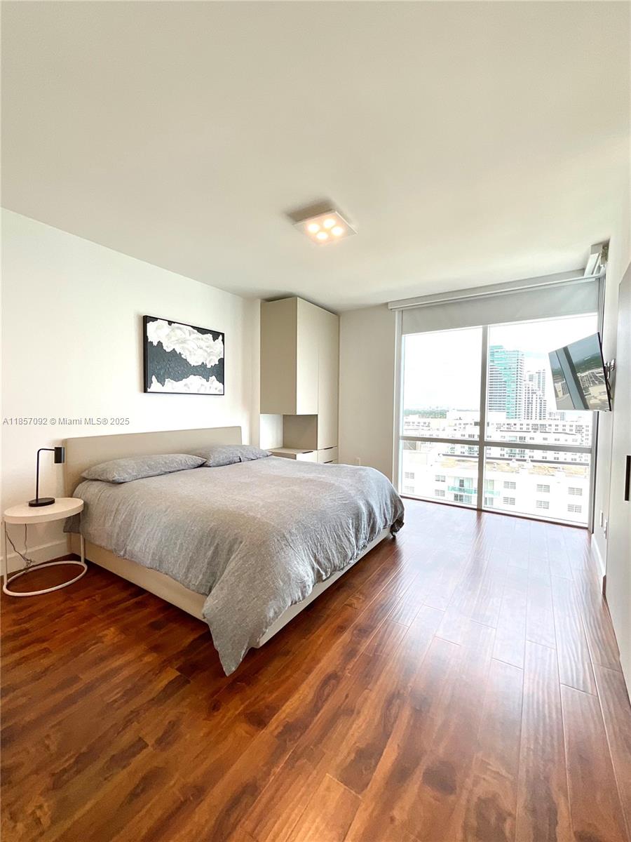 APOGEE BEACH CONDOMINIUM - Residential