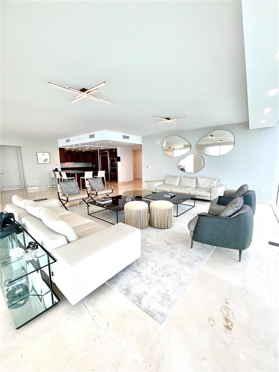 APOGEE BEACH CONDOMINIUM - Residential
