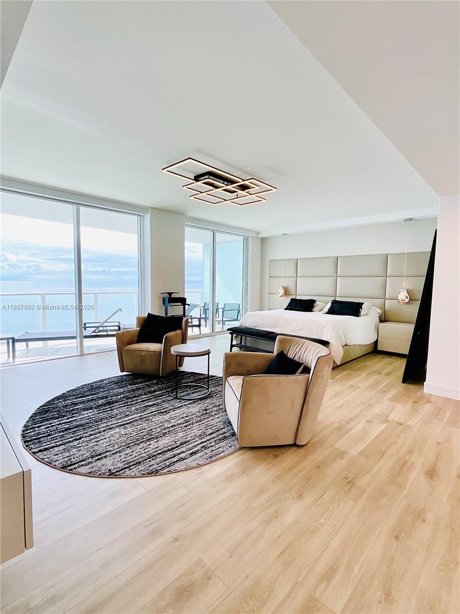 APOGEE BEACH CONDOMINIUM - Residential