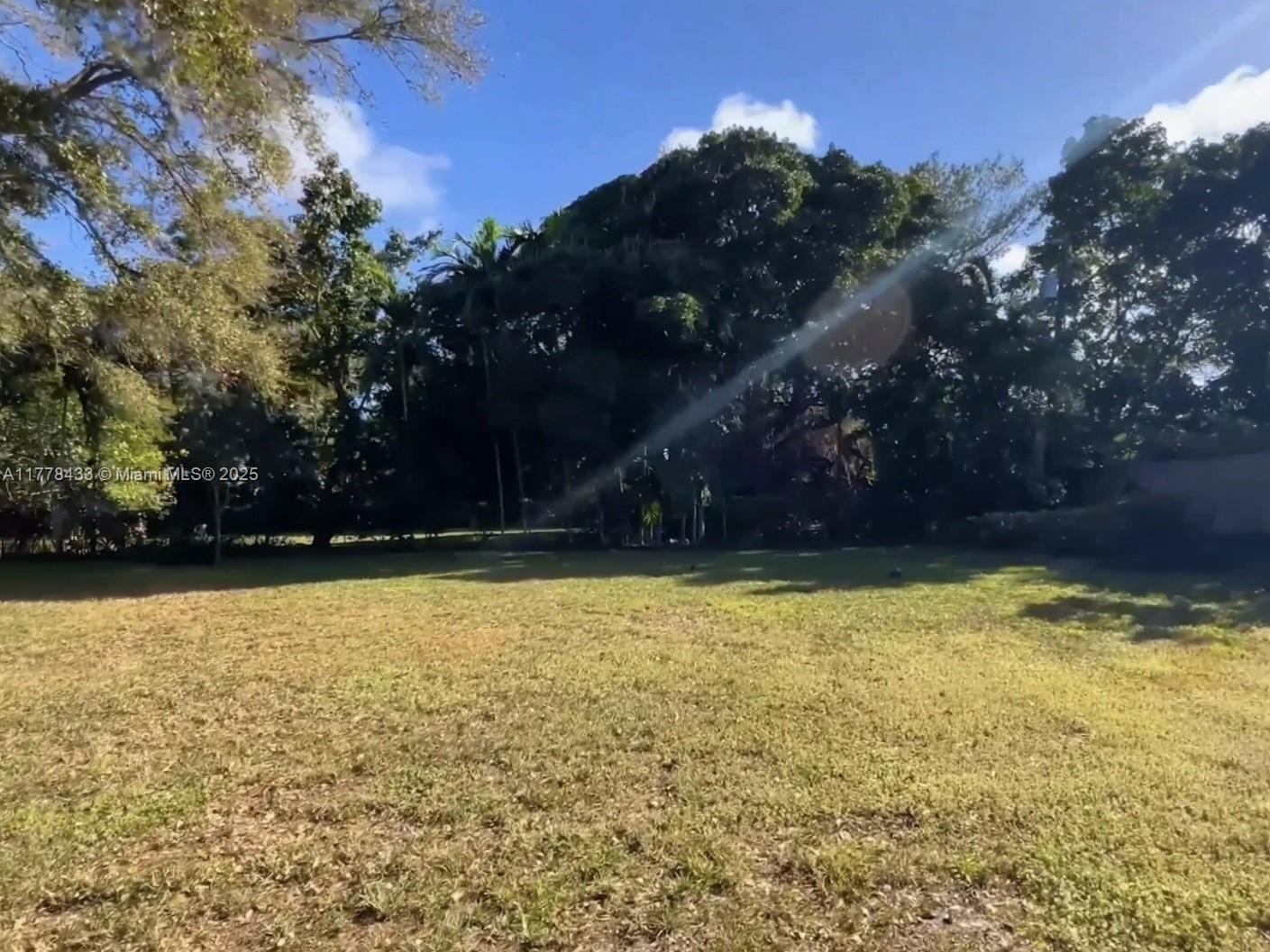SKY LAKE - Residential