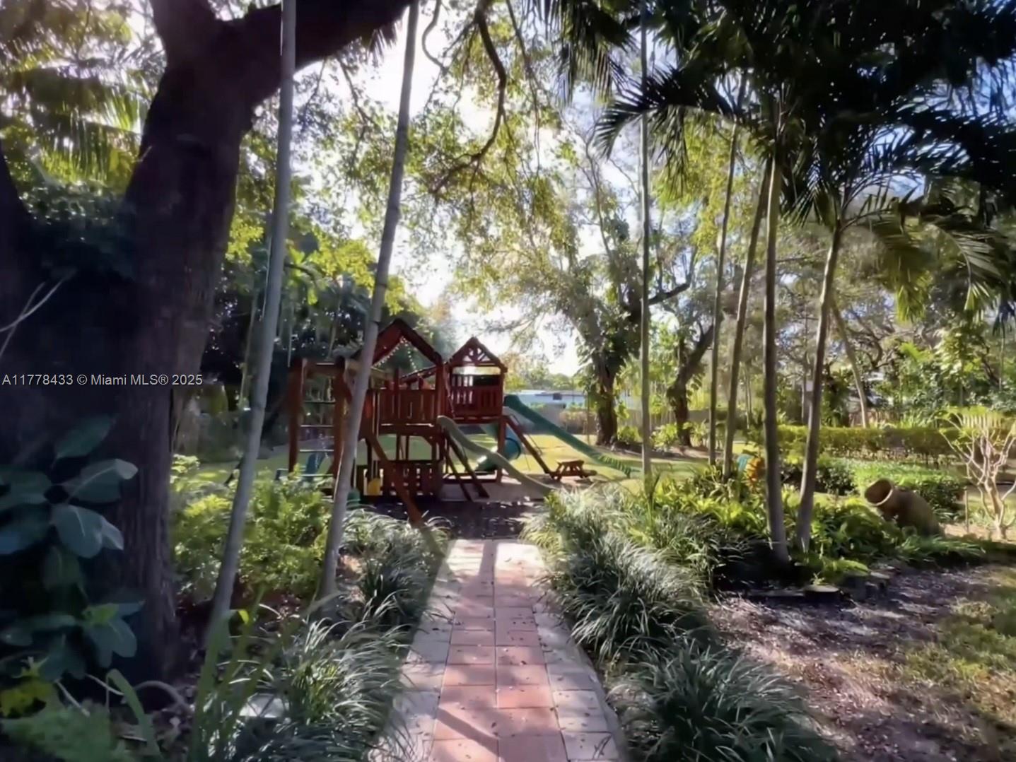 SKY LAKE - Residential