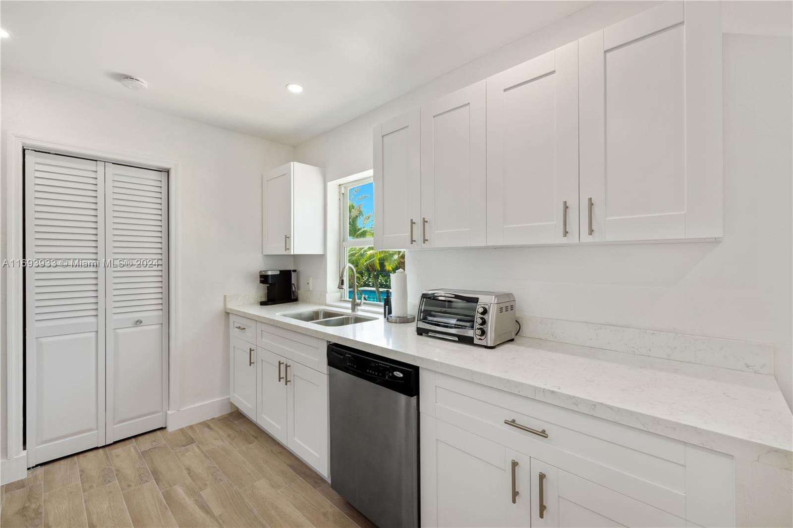 HILLBROOK - Residential
