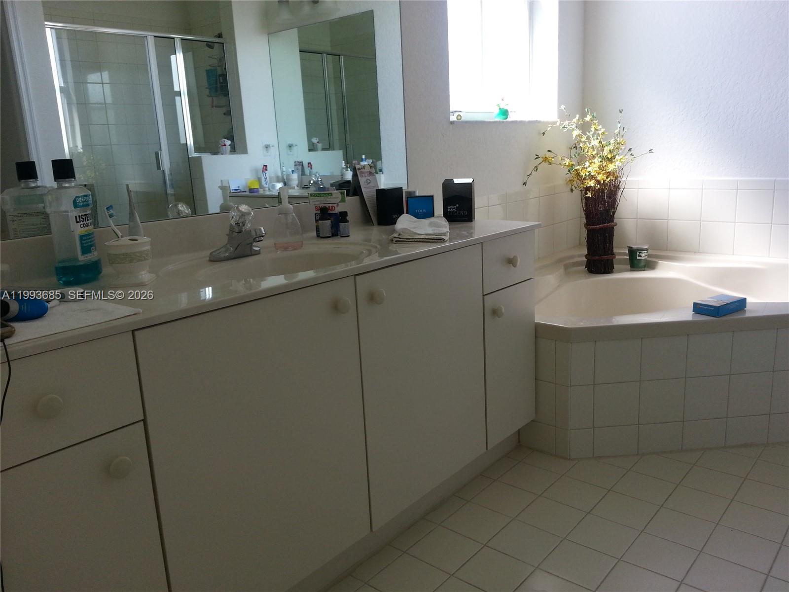 ISLANDS AT DORAL TOWNHOME - Residential