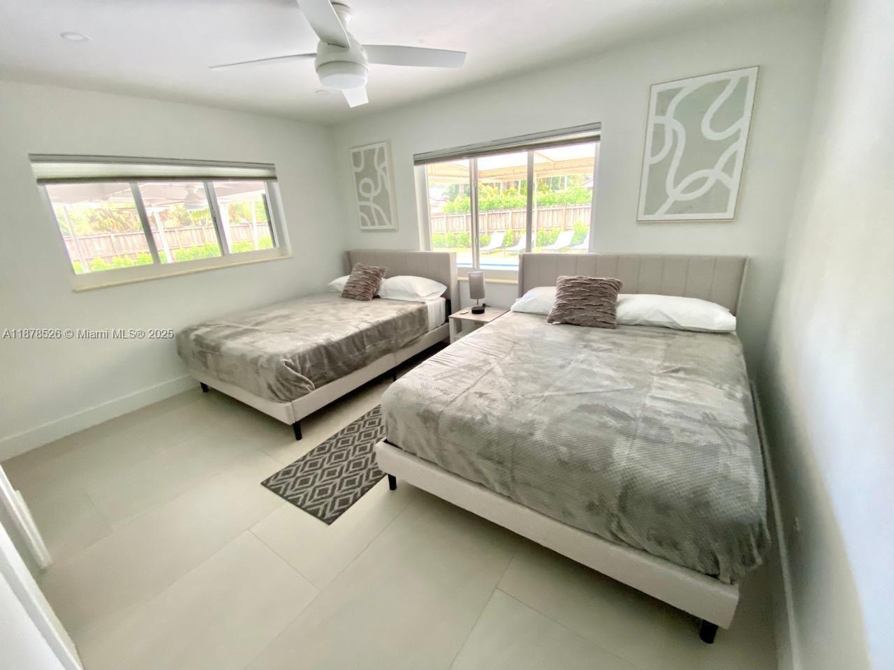 HOLLYWOOD - Residential