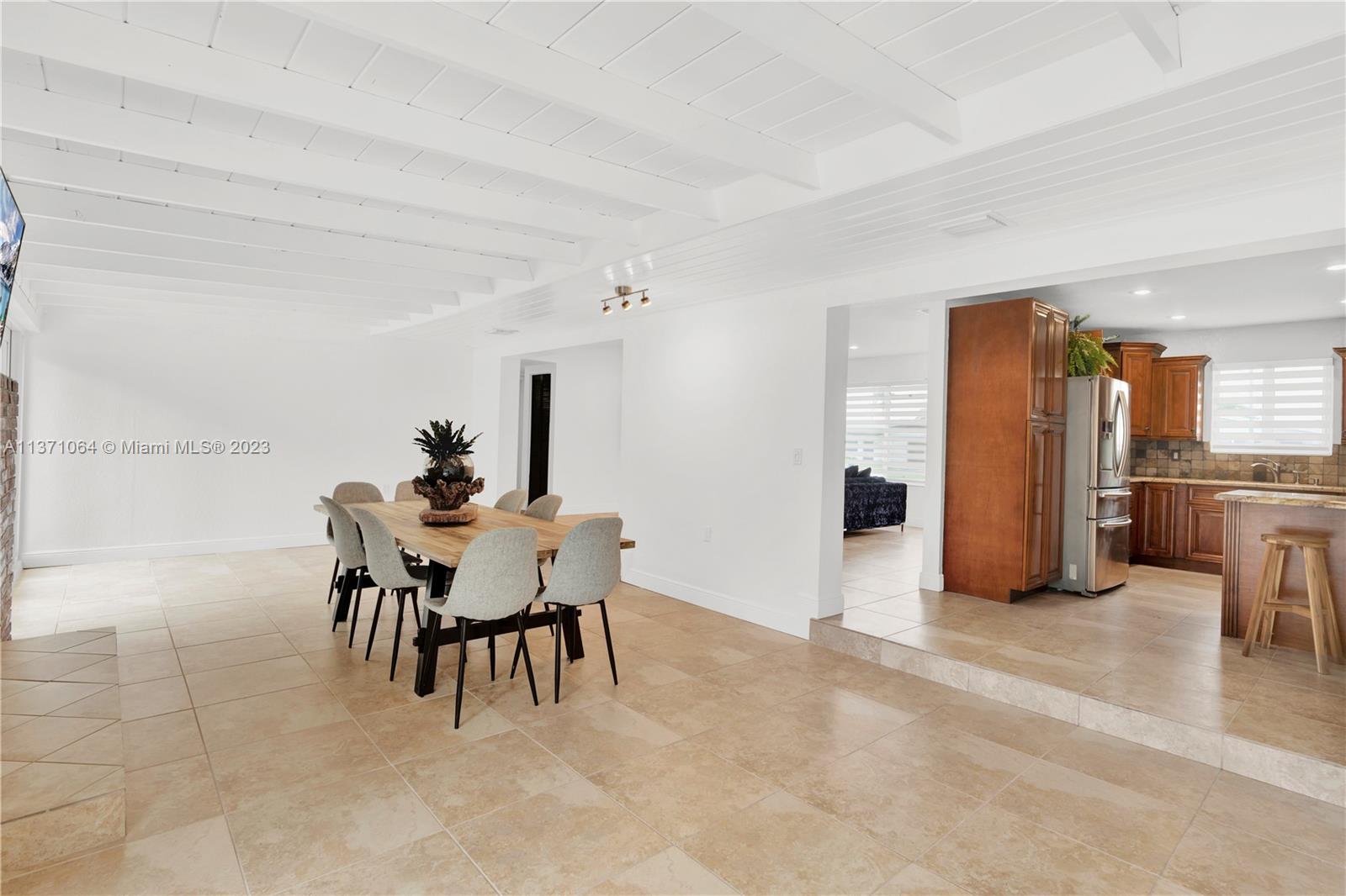 PINE TREE HOMES - Residential