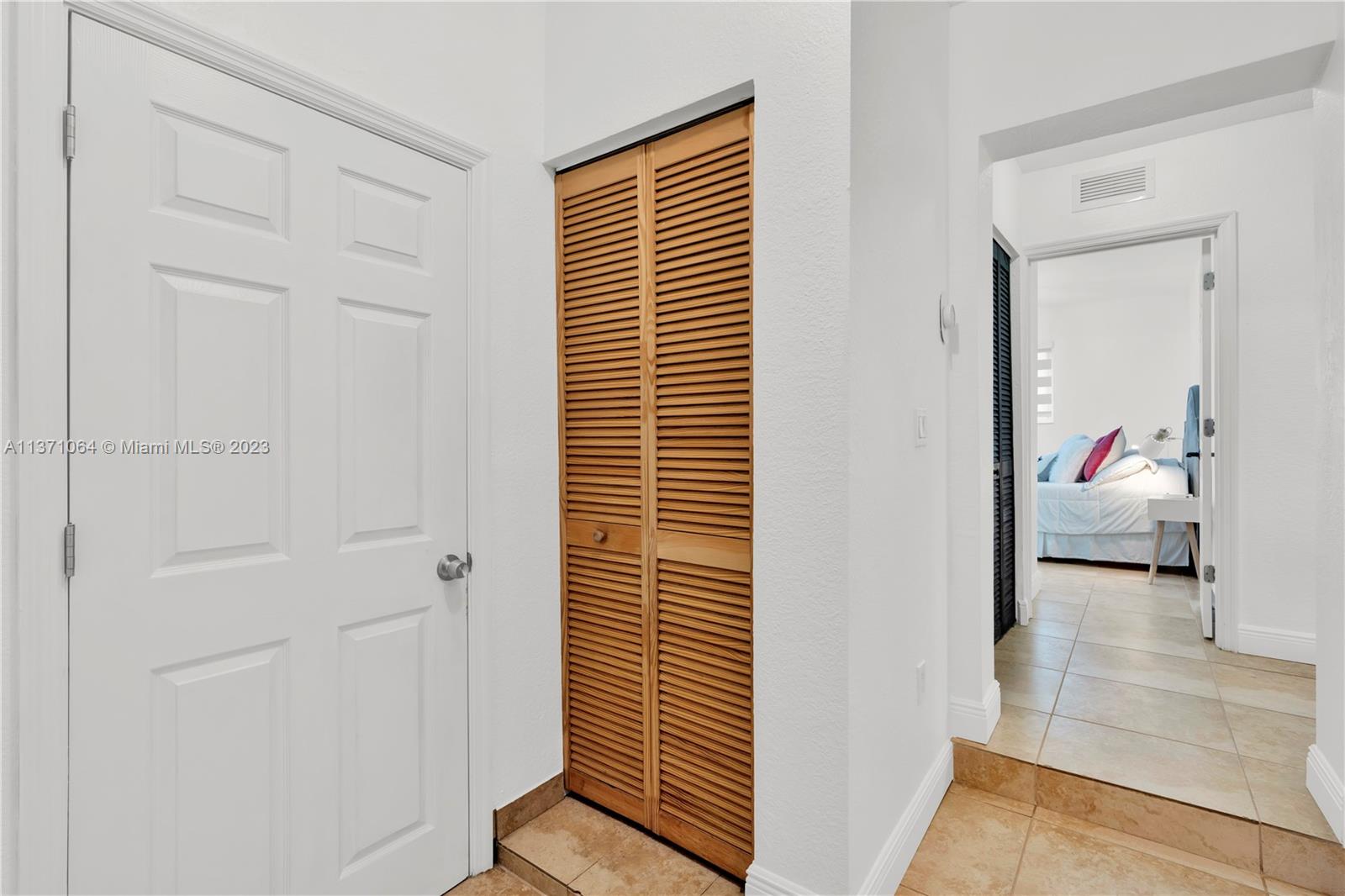 PINE TREE HOMES - Residential