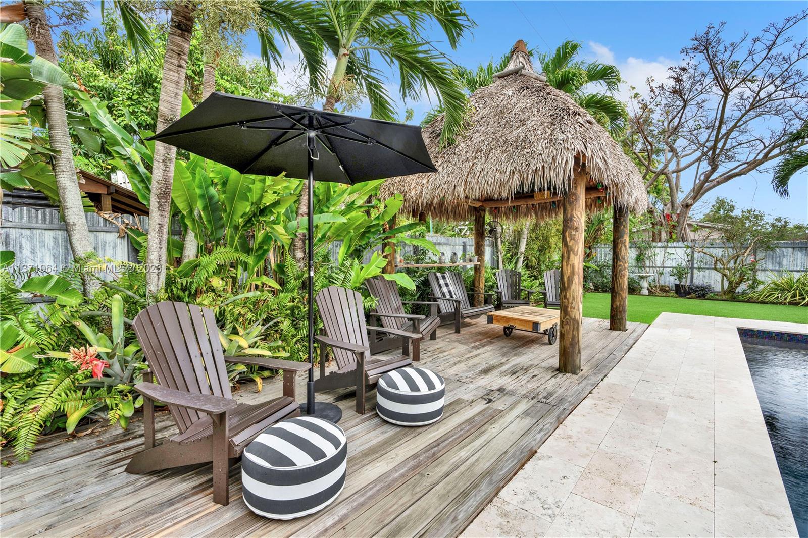 PINE TREE HOMES - Residential