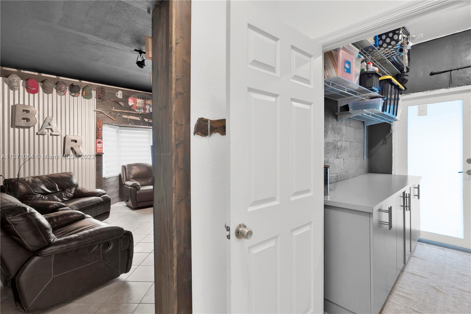 PINE TREE HOMES - Residential