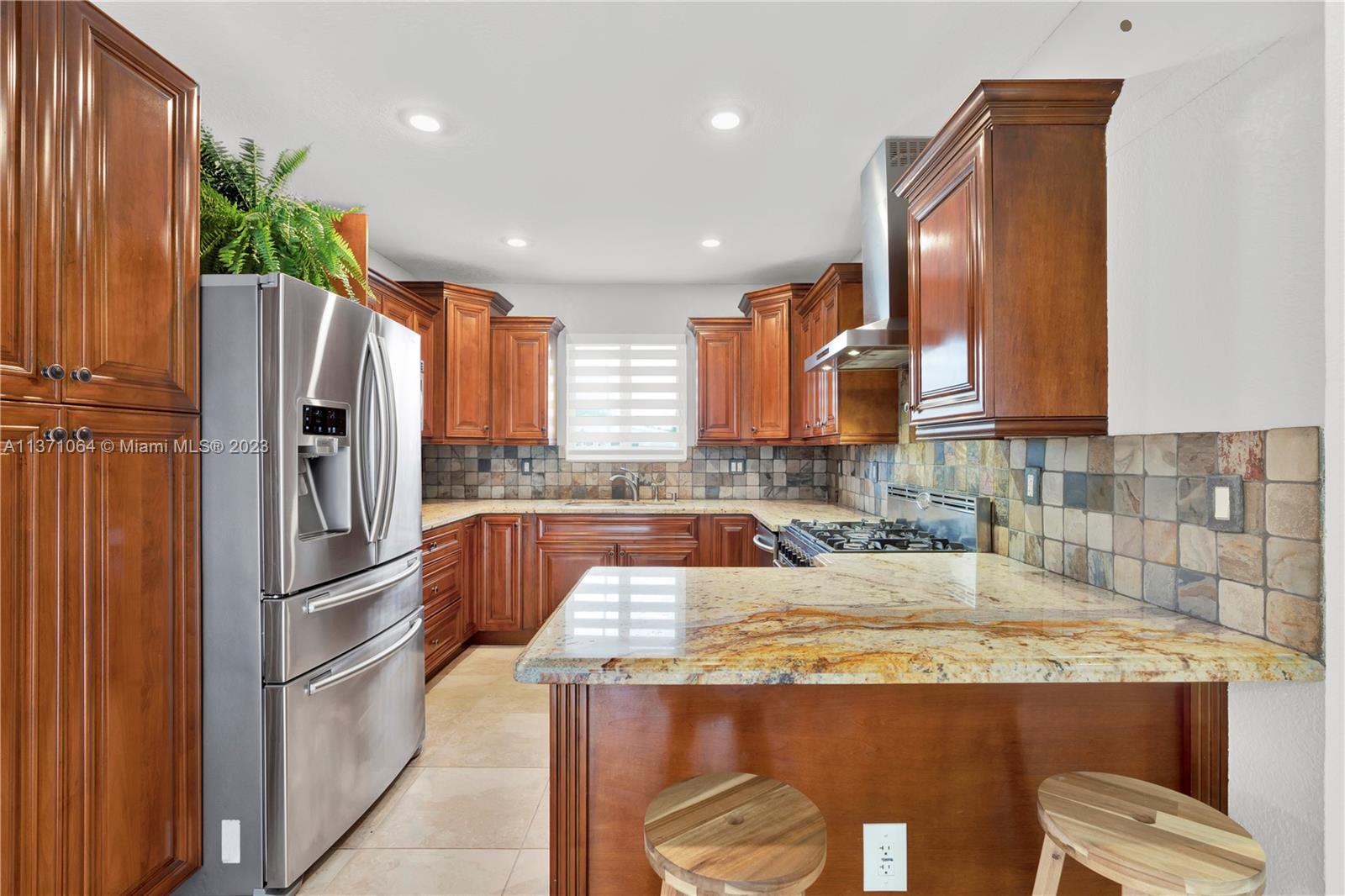 PINE TREE HOMES - Residential