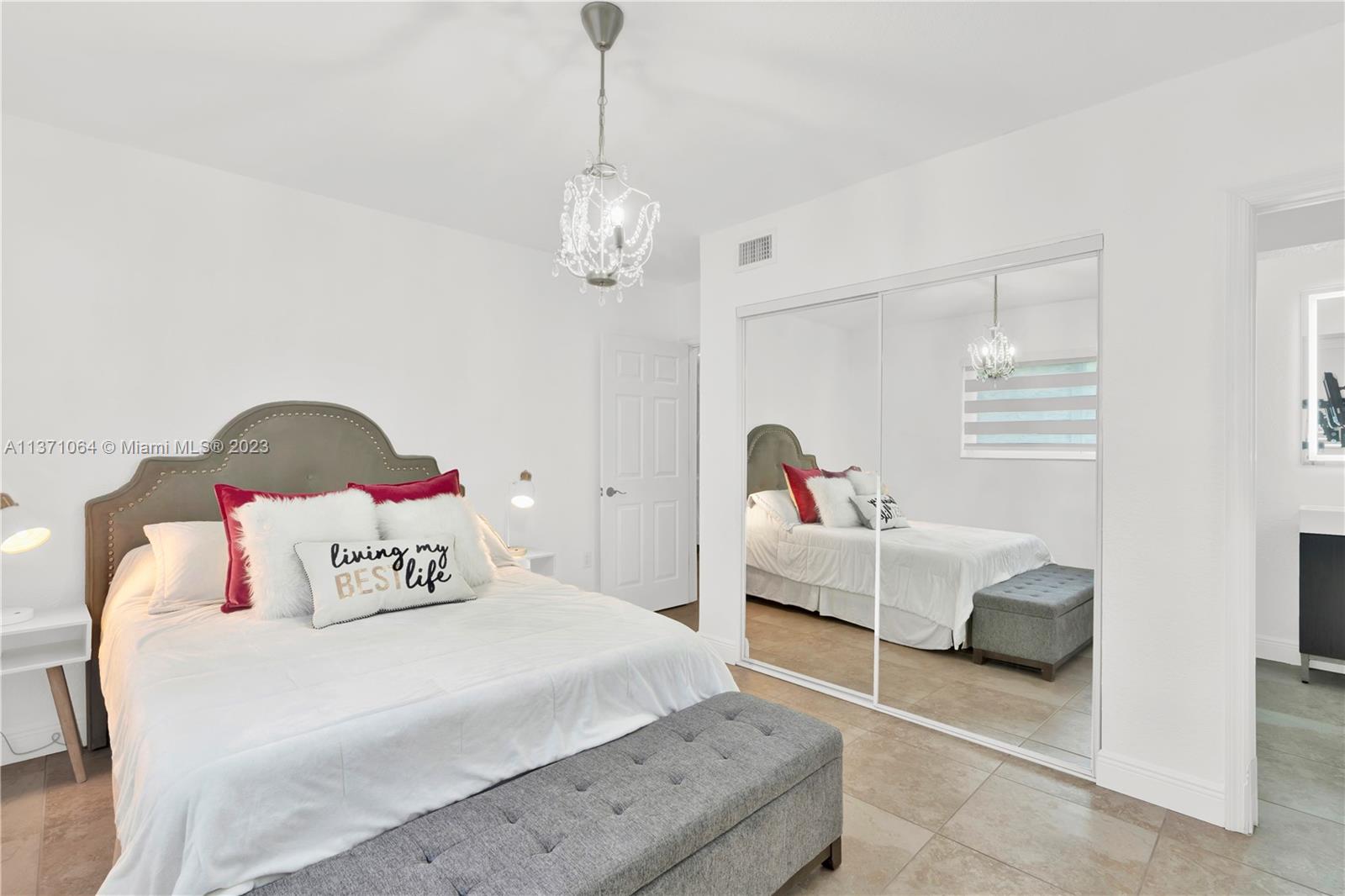 PINE TREE HOMES - Residential