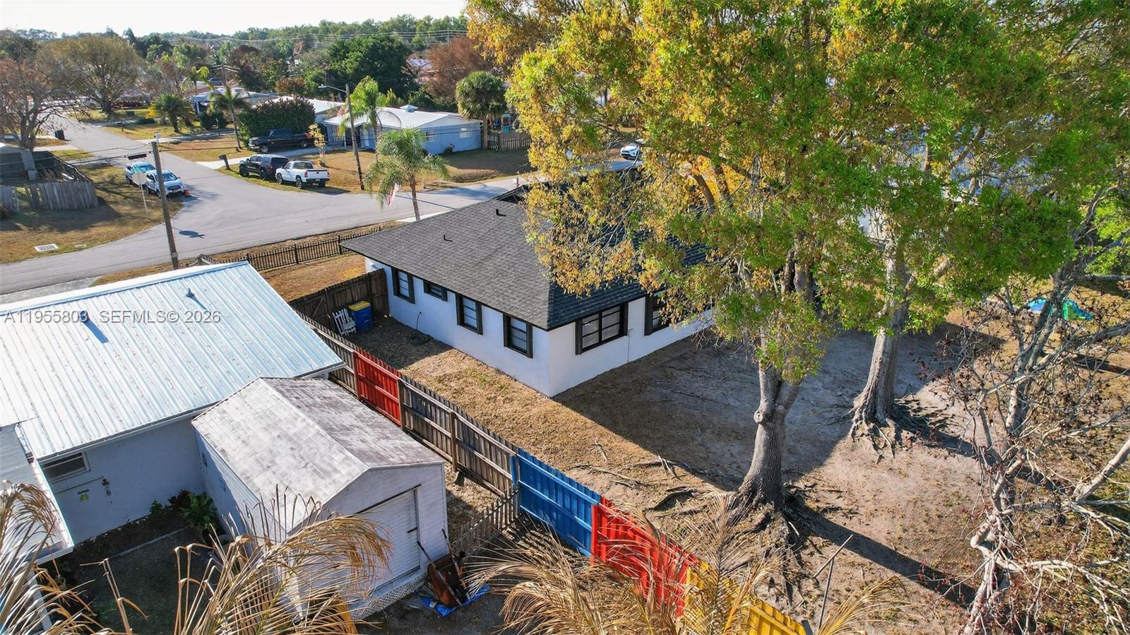 CORAL GARDENS - Residential