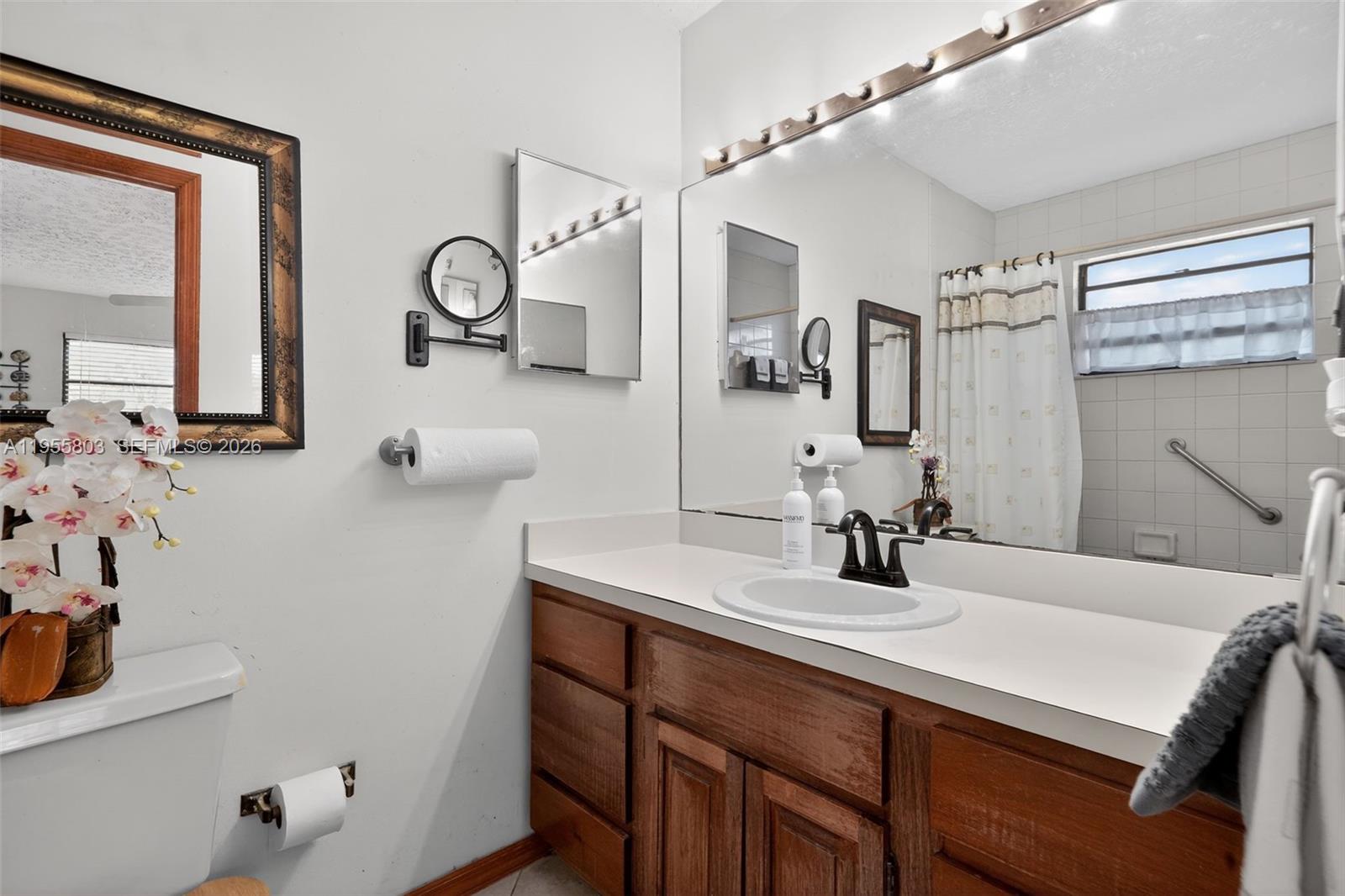 CORAL GARDENS - Residential