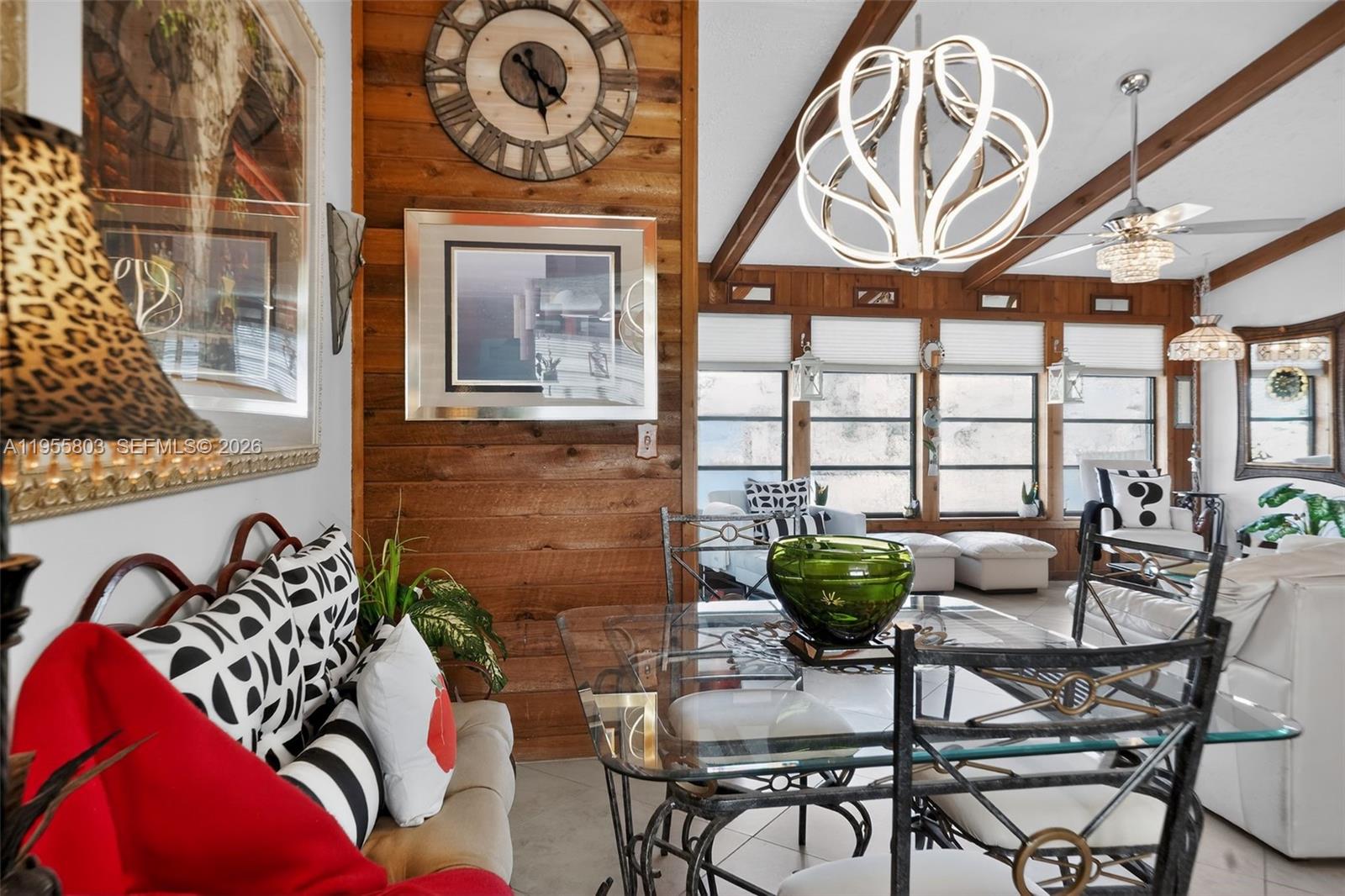 CORAL GARDENS - Residential