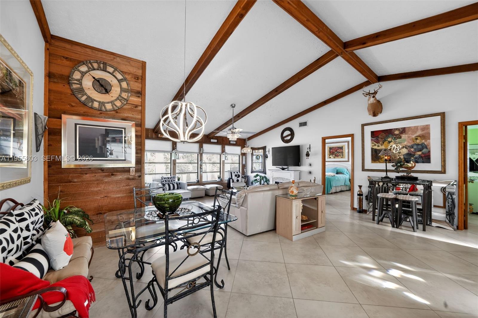 CORAL GARDENS - Residential