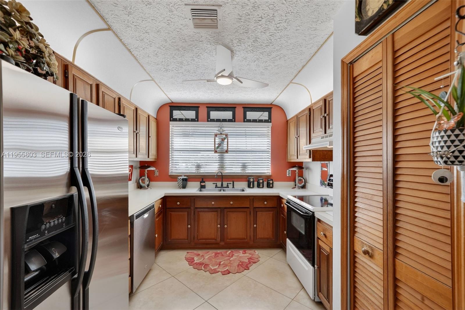 CORAL GARDENS - Residential