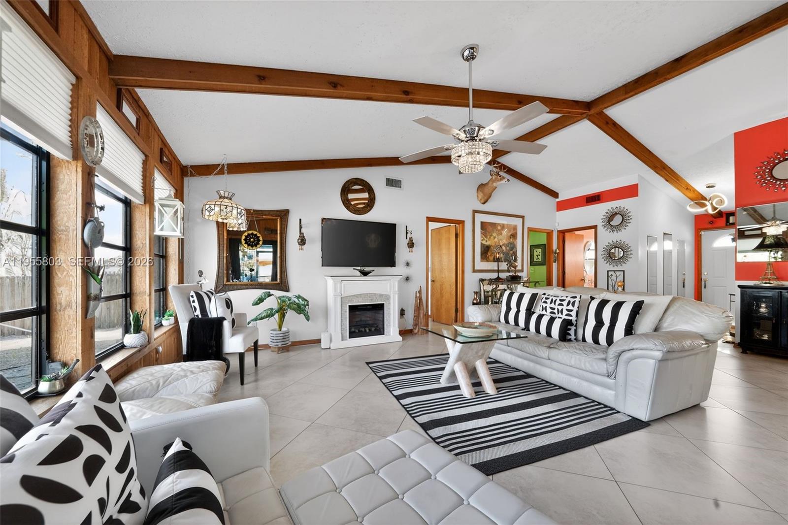 CORAL GARDENS - Residential