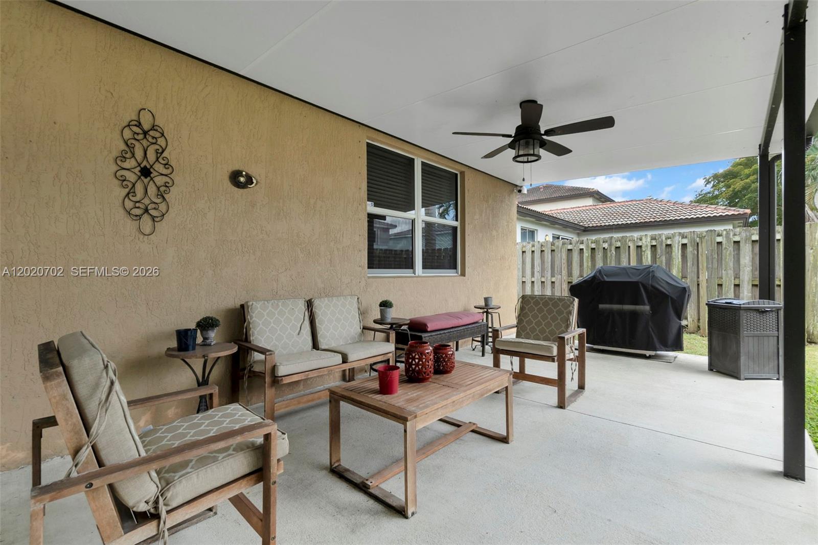 HEMINGWAY POINT - Residential
