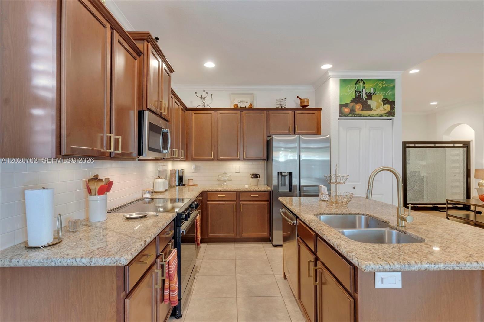 HEMINGWAY POINT - Residential