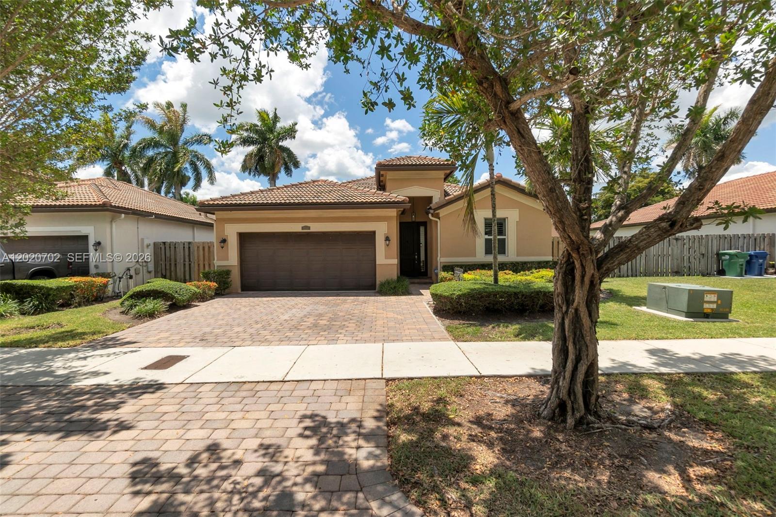 HEMINGWAY POINT - Residential