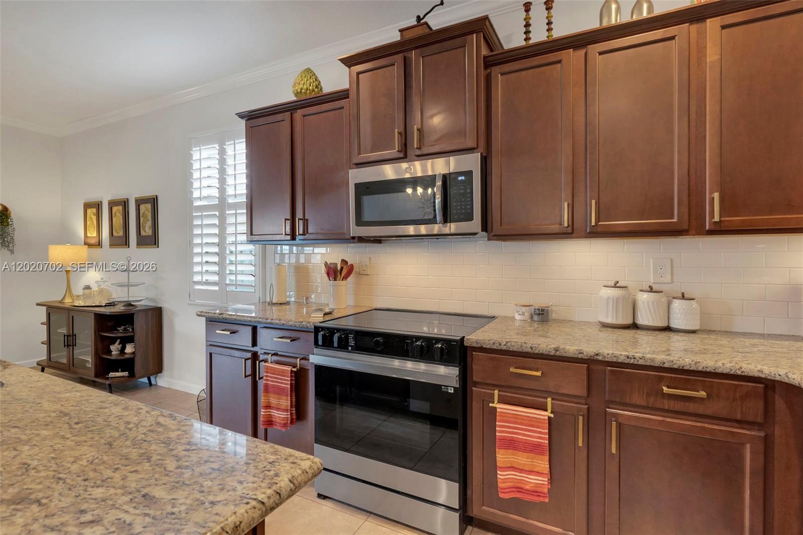 HEMINGWAY POINT - Residential