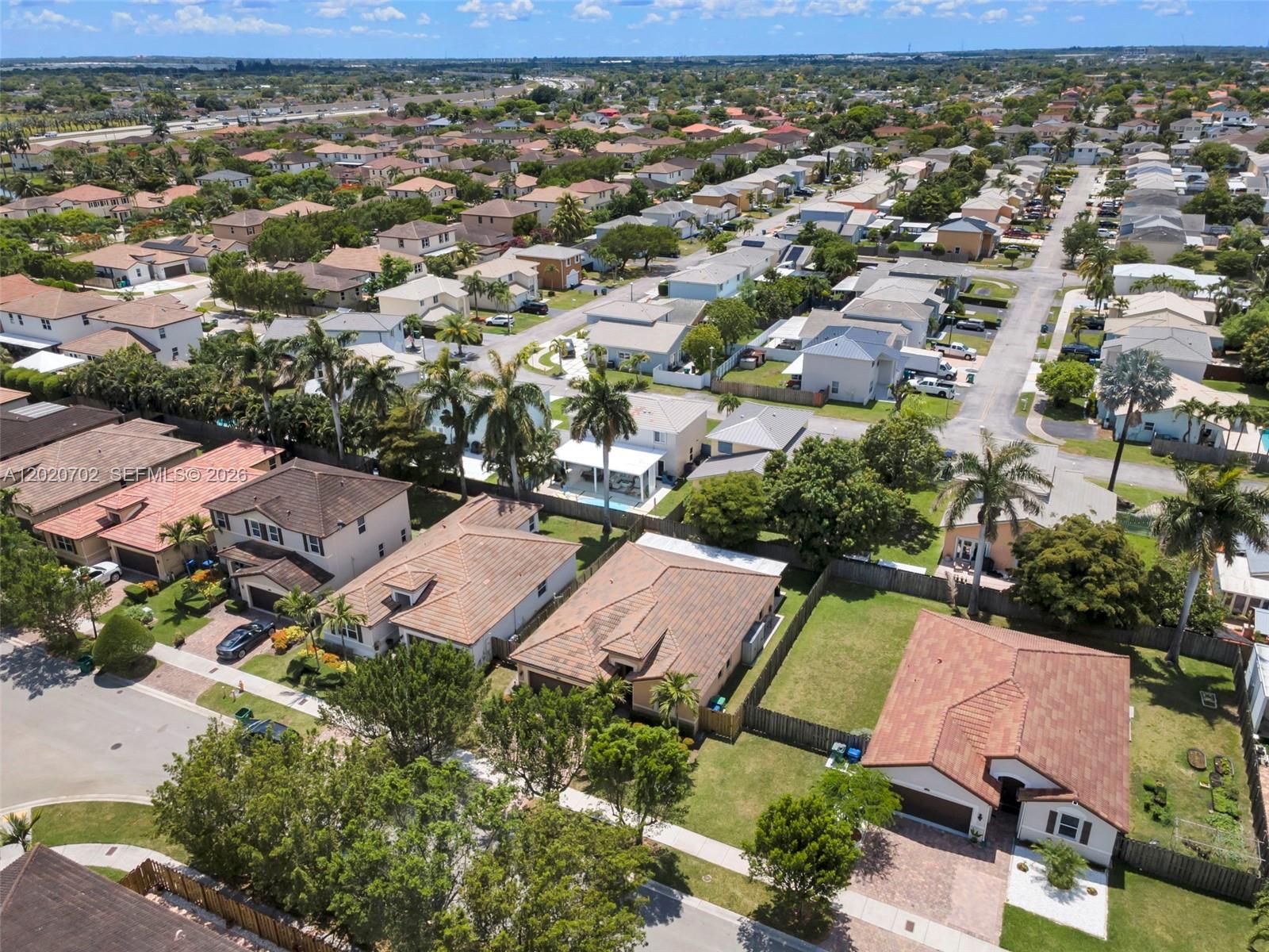 HEMINGWAY POINT - Residential
