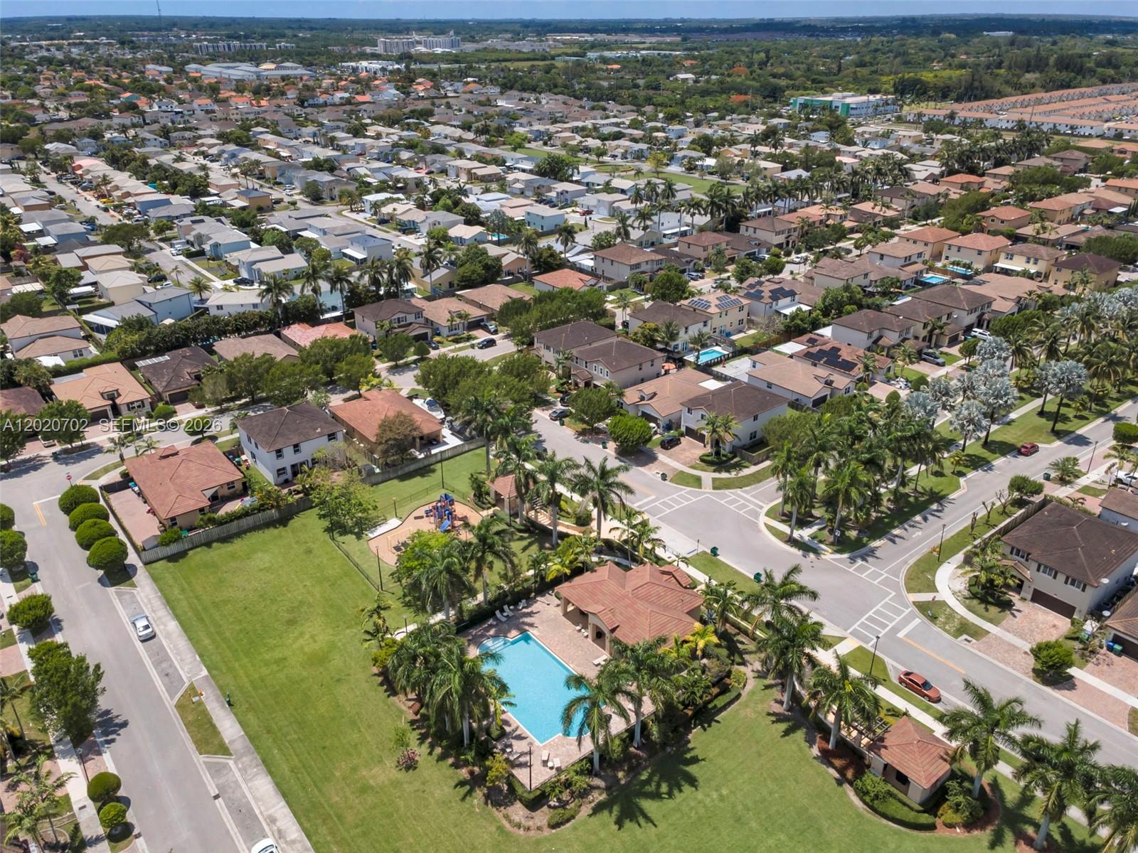 HEMINGWAY POINT - Residential