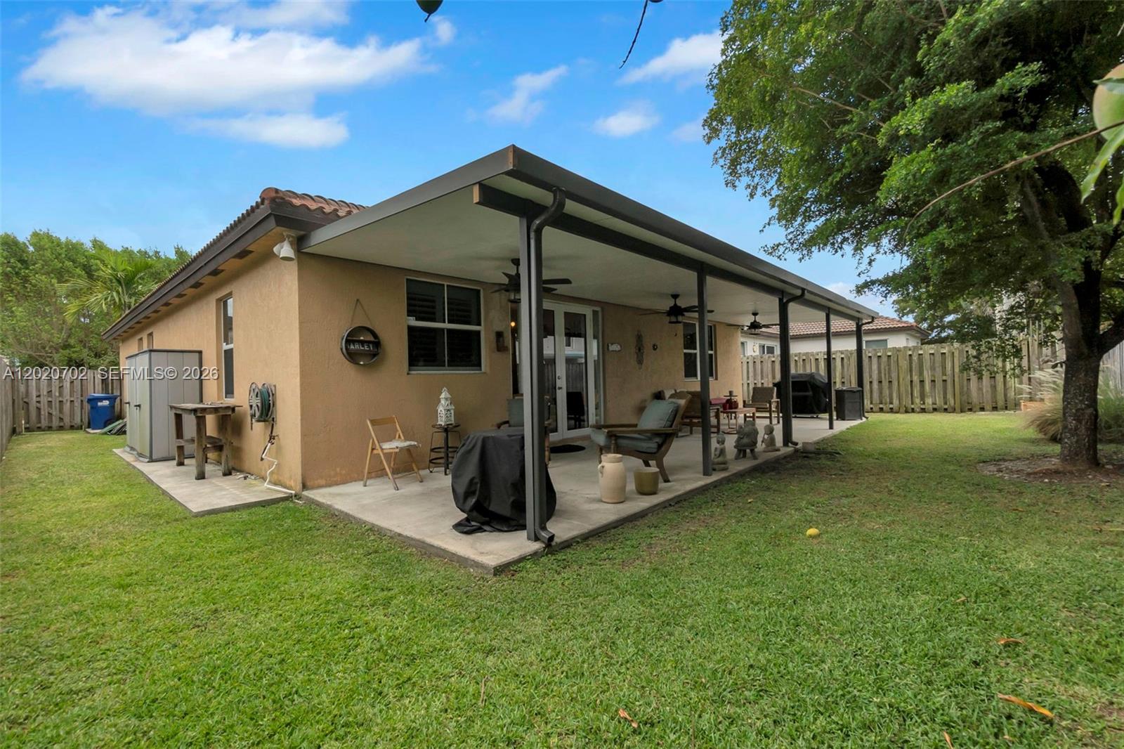 HEMINGWAY POINT - Residential