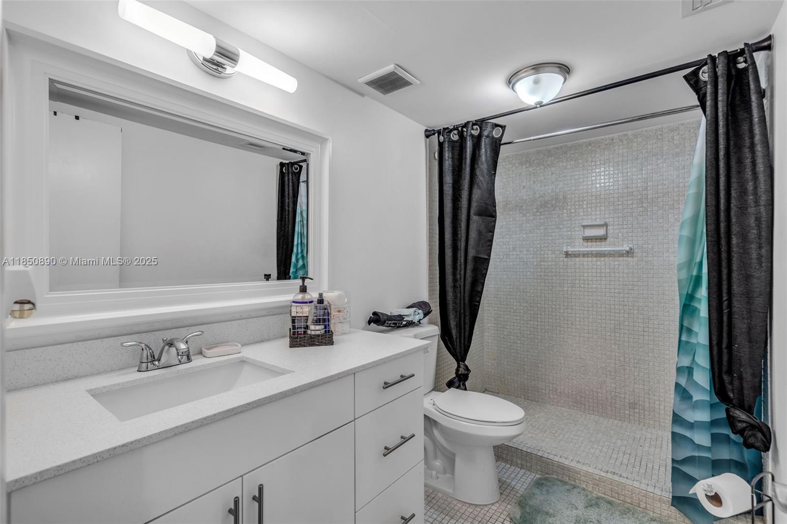 COCO WOOD CONDO - Residential