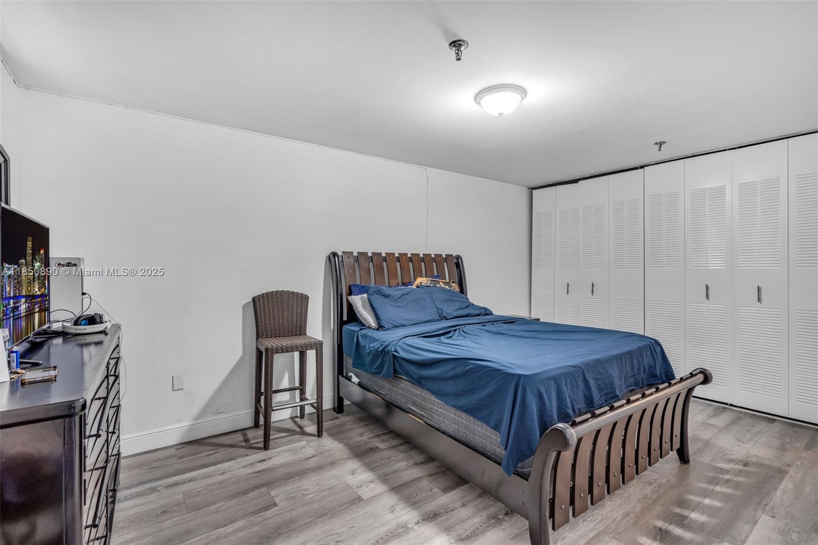 COCO WOOD CONDO - Residential