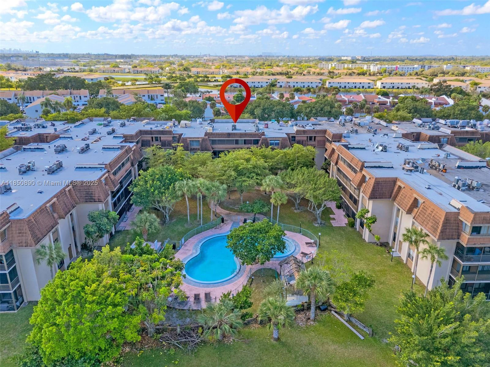 COCO WOOD CONDO - Residential