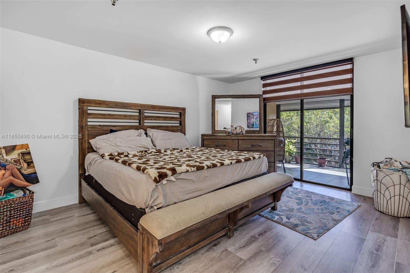 COCO WOOD CONDO - Residential