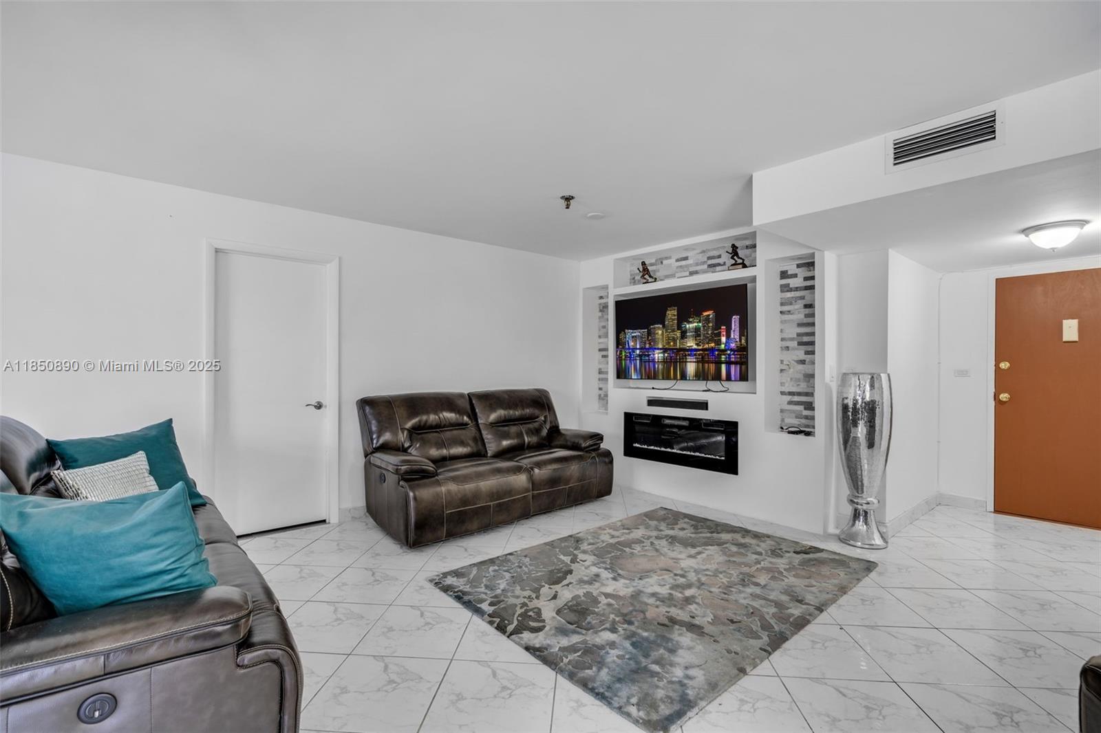 661 NE 195th St 312