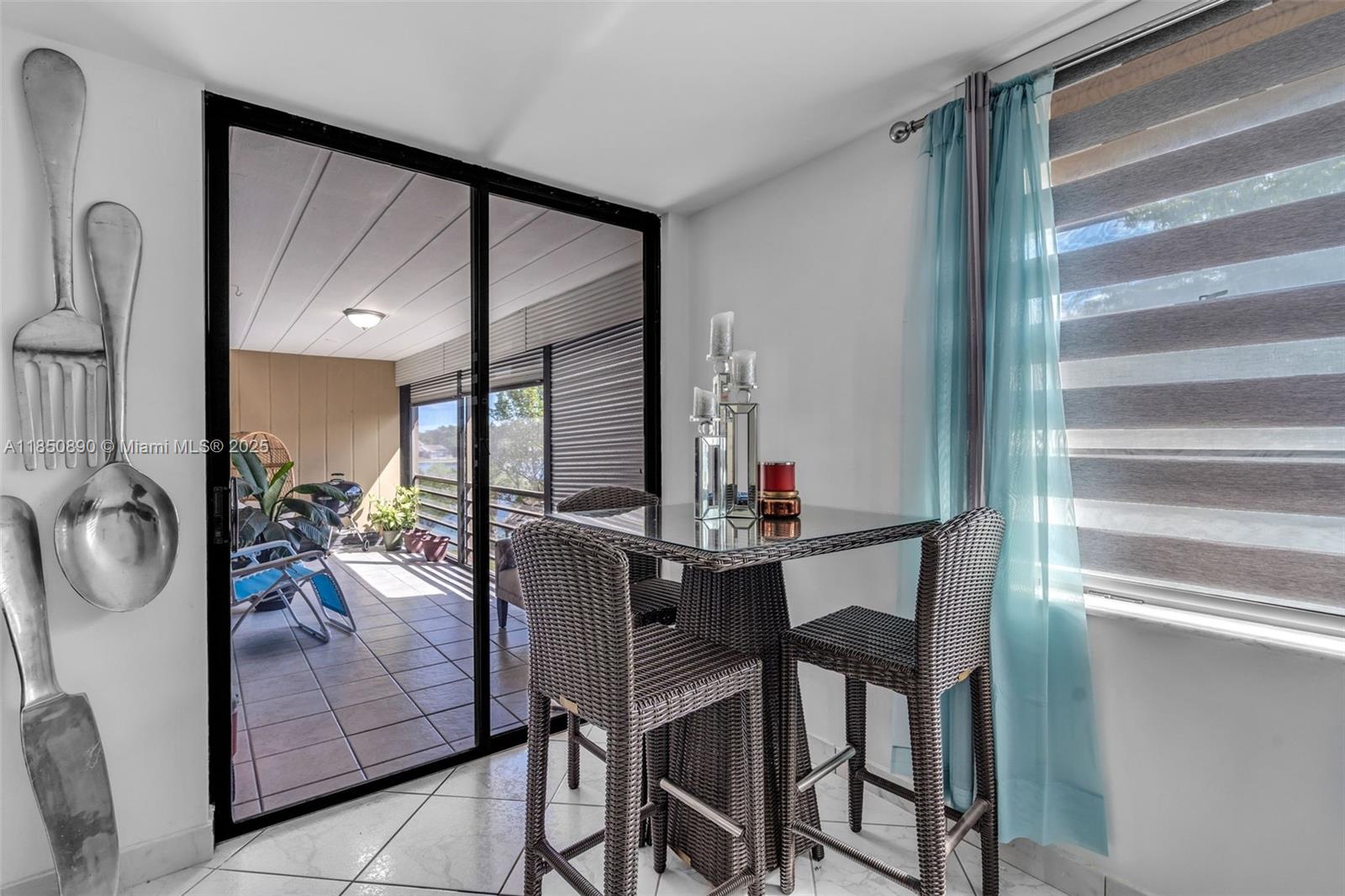 COCO WOOD CONDO - Residential