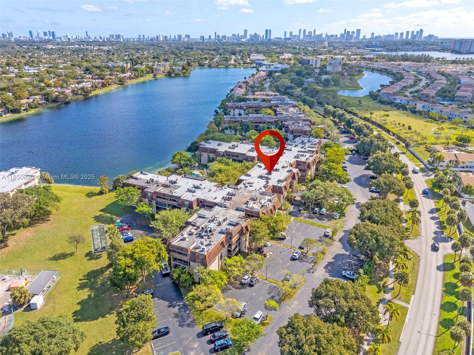 COCO WOOD CONDO - Residential