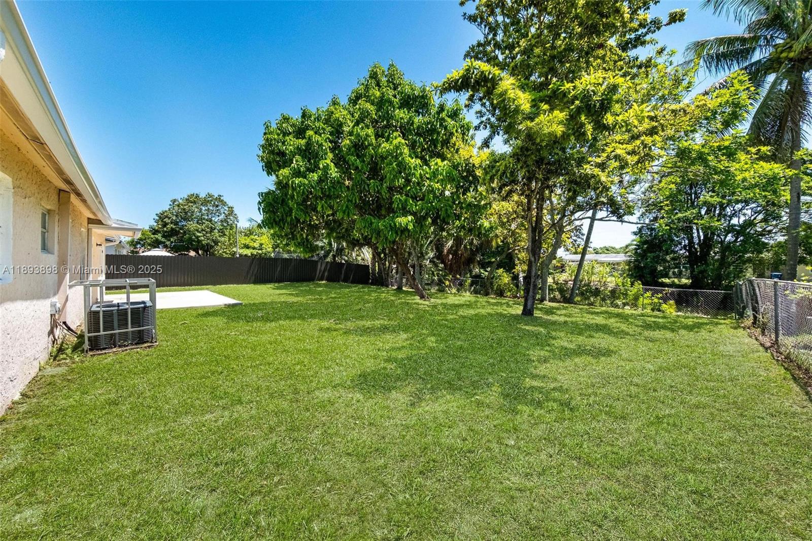 SUNRISE GOLF VILLAGE SEC - Residential