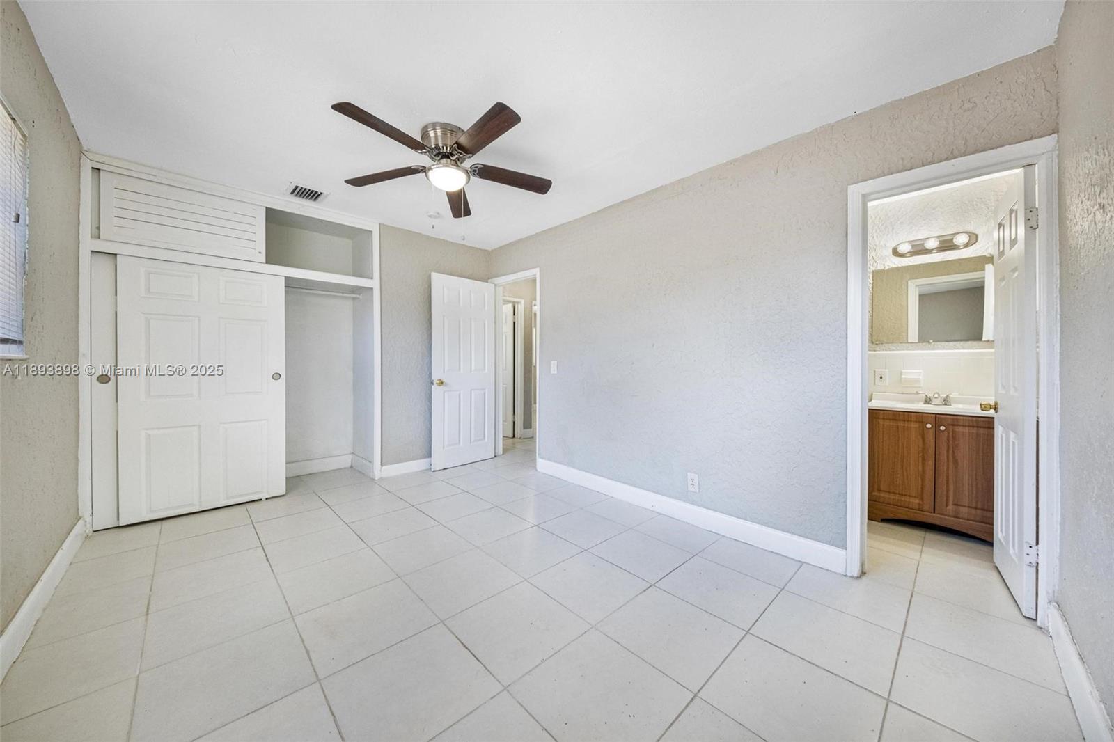 SUNRISE GOLF VILLAGE SEC - Residential