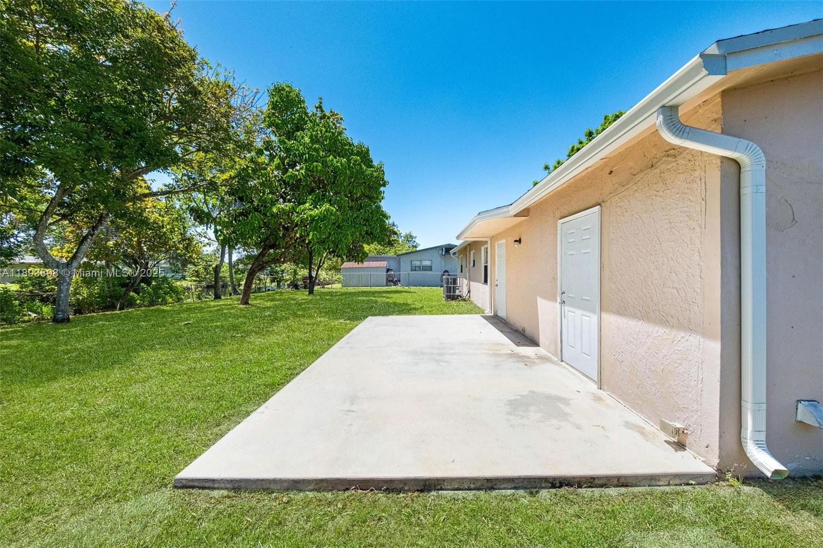 SUNRISE GOLF VILLAGE SEC - Residential