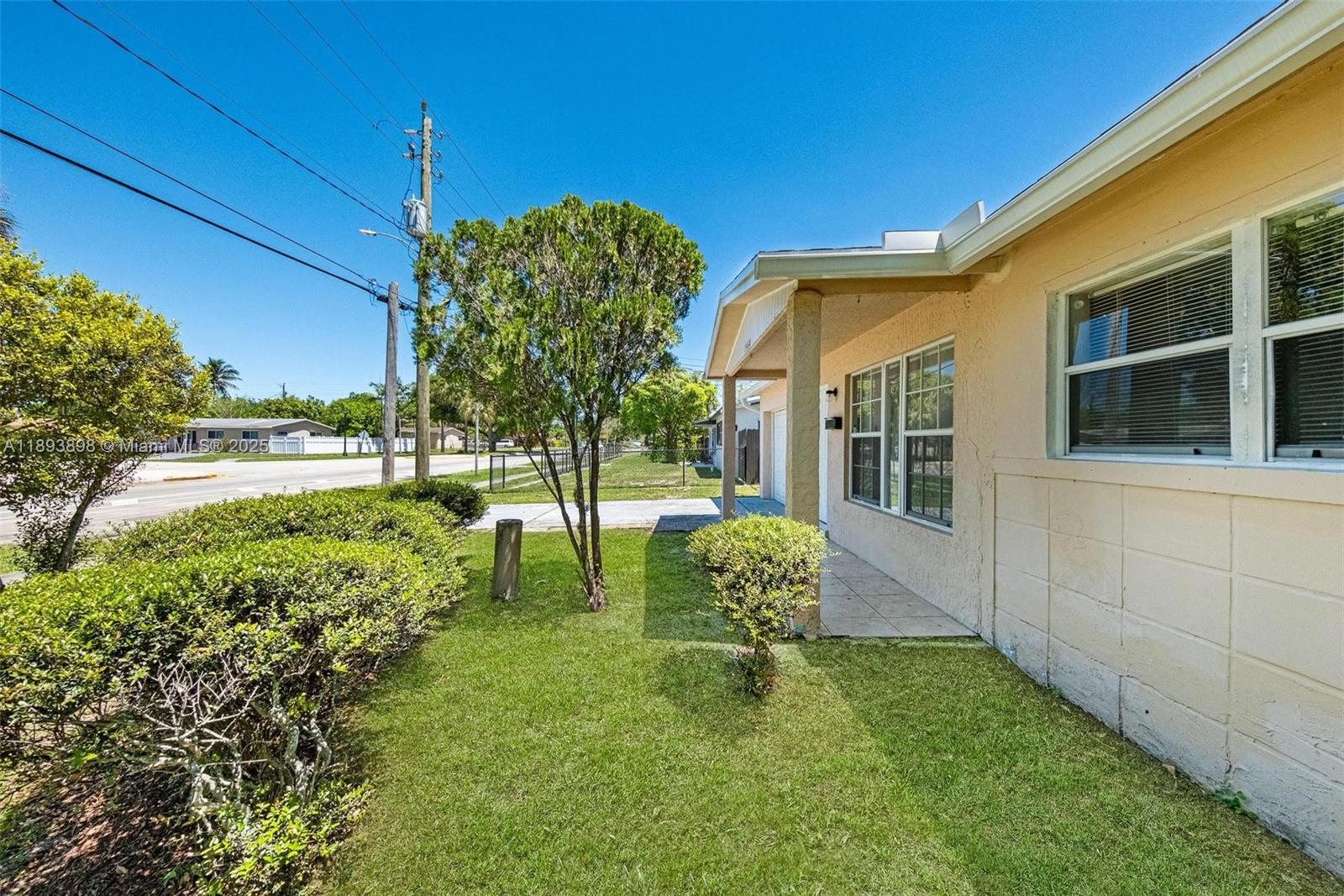 SUNRISE GOLF VILLAGE SEC - Residential