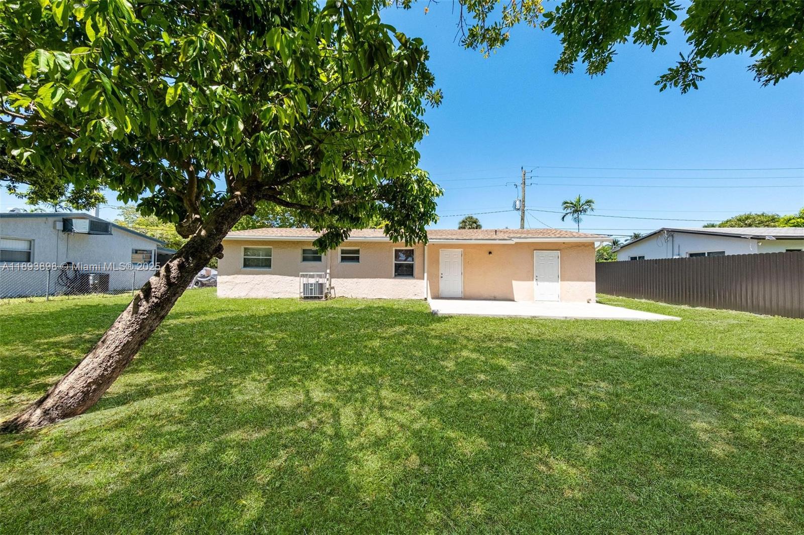 SUNRISE GOLF VILLAGE SEC - Residential