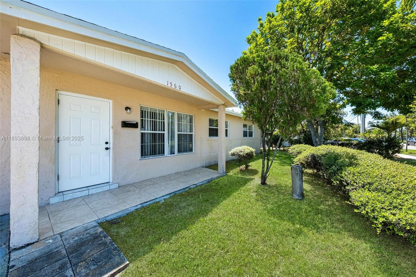 SUNRISE GOLF VILLAGE SEC - Residential